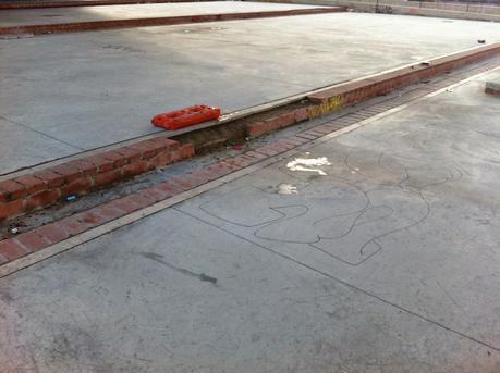 Roma vuole costruire il nuovo Ponte dei Congressi. Farà la fine del nuovo Ponte della Musica? 13 eloquenti foto da un disastro di vandalismo e abbandono