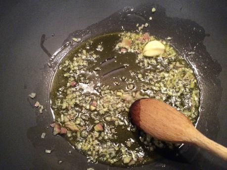 TAGLIATELLE ALLE BARBABIETOLE ROSSE CON VERDURE