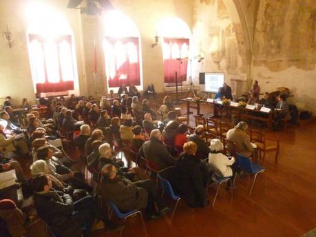 La Sala del Consiglio gremita di persone durante la presentazione