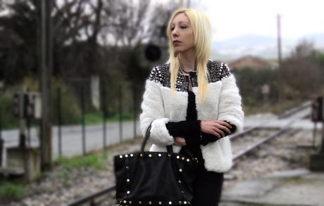 Faux Fur Coat with Studs & Gioielli Caramella Camouflage