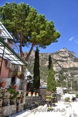 Vigili del Fuoco al Pastiniello a Positano .