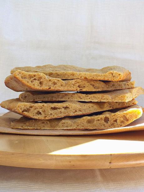 Focaccia semintegrale a lievitazione naturale