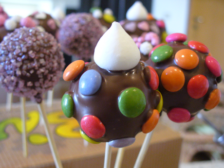 CAKE POPS pan di Spagna