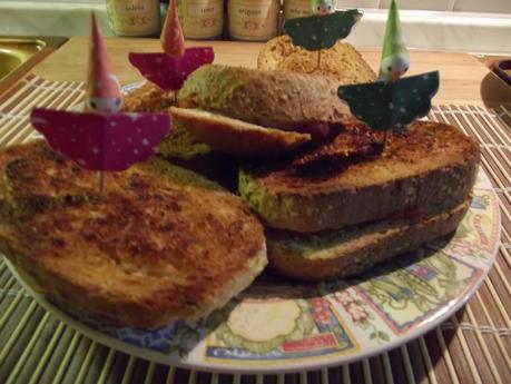 TOASTS CON PANE DI SEGALE RAFFERMO