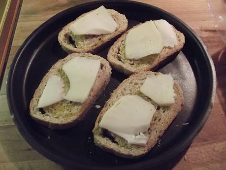 TOASTS CON PANE DI SEGALE RAFFERMO