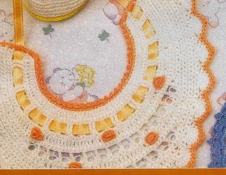 A gentile richiesta...Schemi di bavaglini all'uncinetto per Margherita / Crochet bibs charts for babies