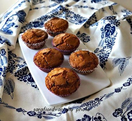 Muffin all'avena e gocce di cioccolato