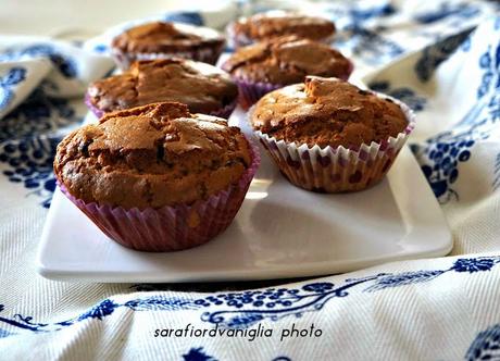 Muffin all'avena e gocce di cioccolato