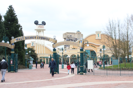 Venite con me a DISNEYLAND PARIS! VLOG 1° GIORNO! 01/05/15! Finalmente tornata!