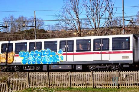 I vandali imbrattatori all'attacco della Metro C. Ecco le foto. E l'Atac per metterci una pezza fa ancor più danno