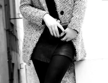 Cappotto bianco e nero e gonna di pelle asimmetrica fashion bloggers italiane Teresa Morone