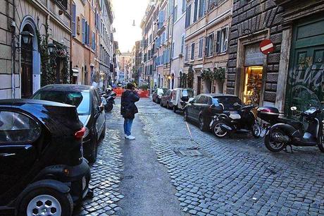 Via Urbana Pedonale. Ecco come i cittadini vengono strumentalizzati dai nemici del progetto che vogliono far tornare la strada come in queste foto