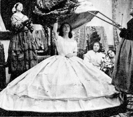 Costume History 1860s: Crinoline Fashion period (1840 - 1870).