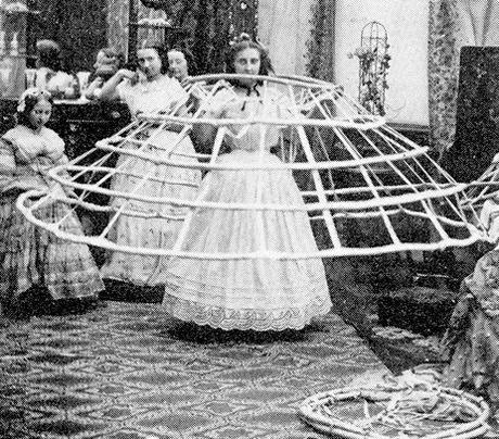 Costume History 1860s: Crinoline Fashion period (1840 - 1870).