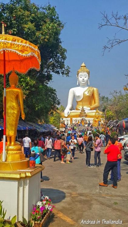 Wat Phrathat Doi Kham, l’alternativa “local” a Doi Sutep