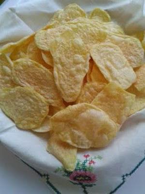 CHIPS DI PATATE COTTE AL MICROONDE