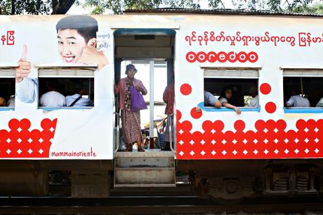 Nel vivo della Birmania salendo sul Circular Train di Yangon