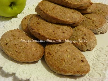 Biscottini integrali al miele, mela, olio, mandorle, farro e farina di riso