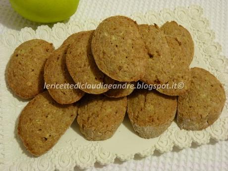 Biscottini integrali al miele, mela, olio, mandorle, farro e farina di riso