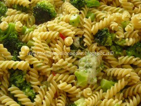 Fusilli con broccoli e crescenza