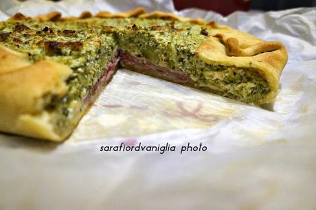 Torta salata con broccoli mortadella e crema ai formaggi