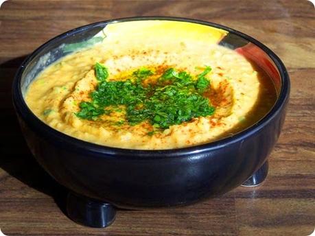 Hummus di ceci e barbabietole