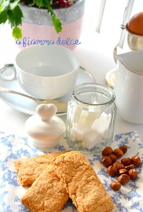 biscotti alle nocciole vegan