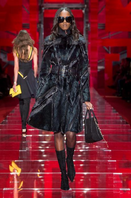 Mfw: Versace fall winter 2015/16