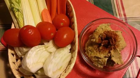 Humus, patè di ceci per accompagnare verdure crude