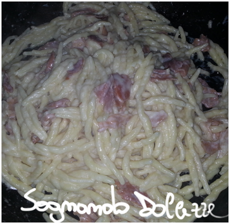 Trofie con prosciutto crudo e robiola