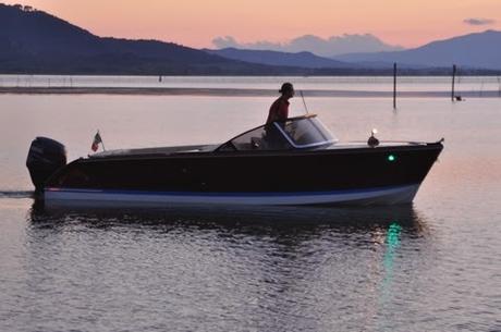 Una barca di lusso per un matrimonio esclusivo con cnt-boat