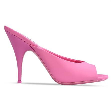 La scarpa del giorno: le scarpe di Barbie by Moschino