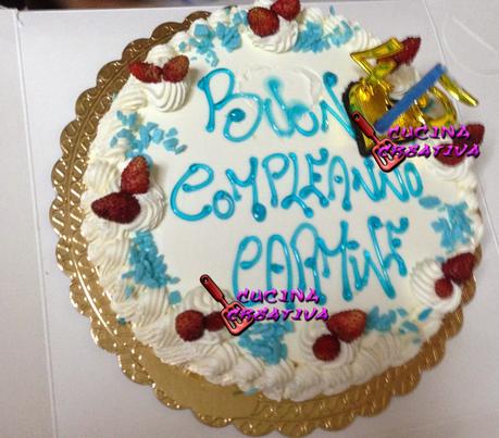 torta buon compleanno panna e fragoline