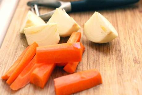 Preparazione delle verdure per il boeuf bourguignon