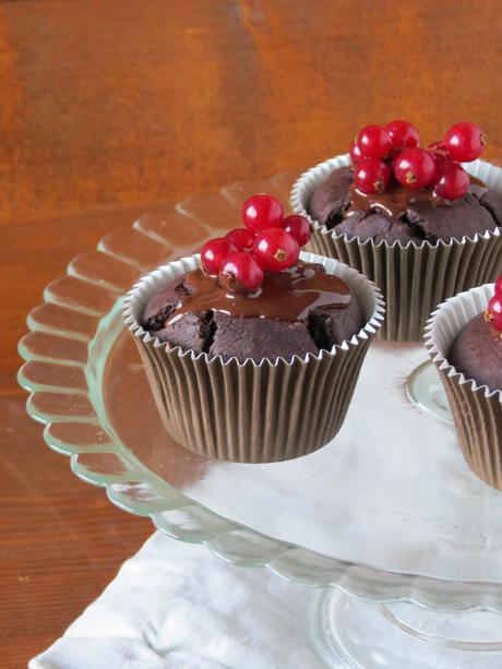 Muffins di kamut al cioccolato extra fondente e ribes