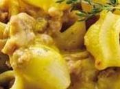 Pipe gialle salsiccia fonduta gorgonzola.