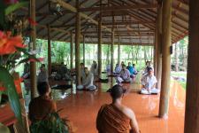 Meditando nel Monastero di Tam Wua