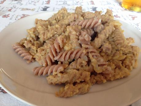 Con e Senza Bimby, Fusilli Integrali al Farro con Salsa di Finocchi, Cavolfiori e Hummus