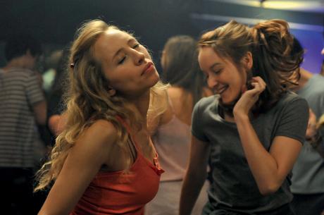 UNA NUOVA AMICA di François Ozon (2015)