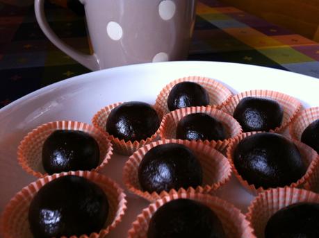 vegan tartufi o piccole bombe al cioccolato... solo per super golosi