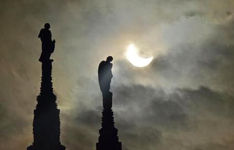 Eclissi di folle, eclissi di corsa