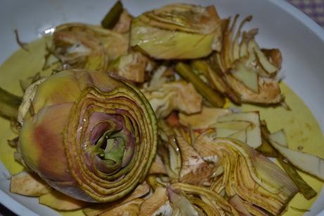 carciofi puliti e tagliati a fette sottili