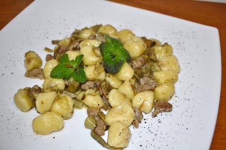 gnocchi con carciofi e abbacchio