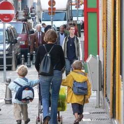 Bambini in ritorno da scuola (Fonte: Wikimedia Commons)