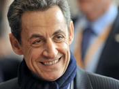 Francia, alla canna gas, torna votare Sarkozy