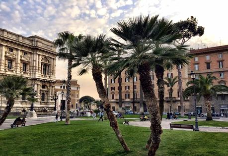 Piazza Cavour, l'unica piazza europea di Roma. A proposito di parcheggi interrati: ecco la qualità che si può ottenere valorizzando il sottosuolo della città