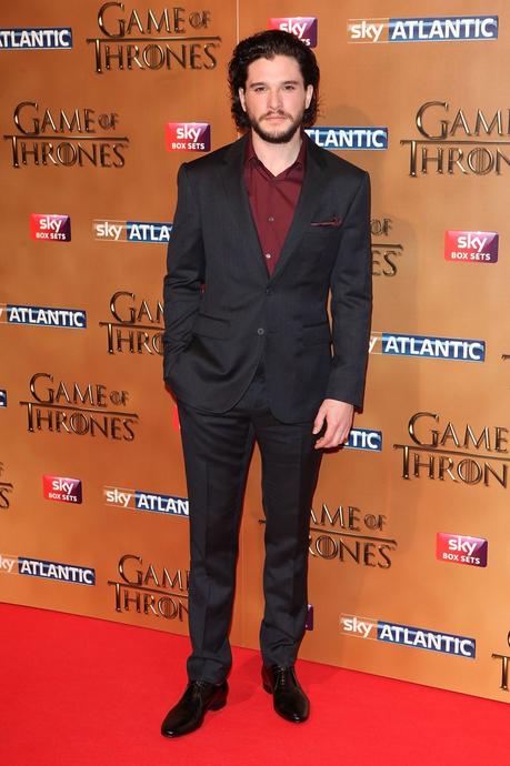 Kit Harington Burberry Suit Game of Thrones 2015 Foto 800x1200 Style Watch: David Beckham, Kit Harington, Richard Madden + More