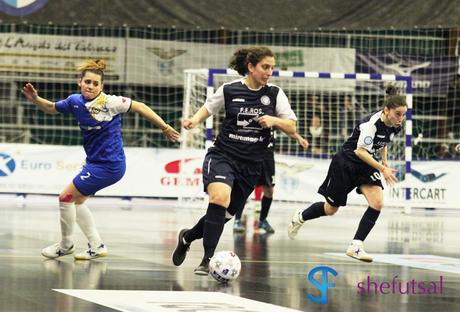 Arianna Pomposelli ed Alessia Catrambone, protagoniste della sfida di serei A di calcio a 5 femminile tra Acquedotto ed Olimpus