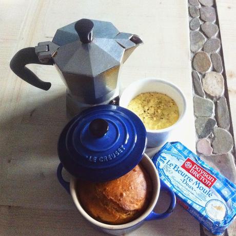Pane in cocotte con il lievito madre
