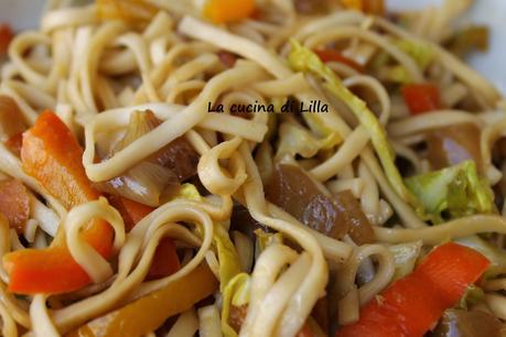 Cina e Giappone: Spaghetti cinesi con verdure miste